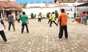 MAN Tegal Pertahankan Juara Lomba Voli
