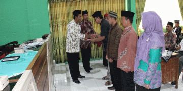Pembinaan Penyuluh PAI Non PNS Sekaligus Penyerahan SK
