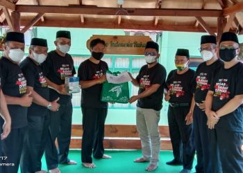 Kemenag Kota Tegal berbagi dimasa PPKM