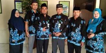 Penerapan Pakaian Dinas Harian PNS Kemenag di KUA Kec. Tegal Timur