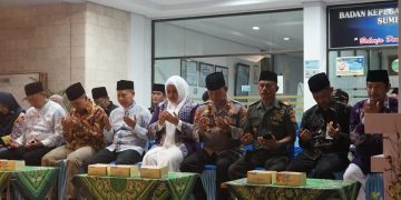 325 Jemaah Calon Haji Kota Tegal Berangkat Menuju Asrama Haji Donohudan