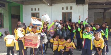 MI Ihsaniyah 01 Kaligangsa Gelar Aksi Bersih-Bersih dalam Rangka World Clean Up Day