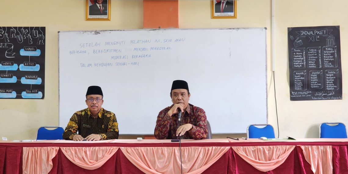 PDWK Moderasi Beragama di MAN Kota Tegal Resmi Ditutup, Sunaryono Tekankan Resolusi Konflik dalam Keberagaman