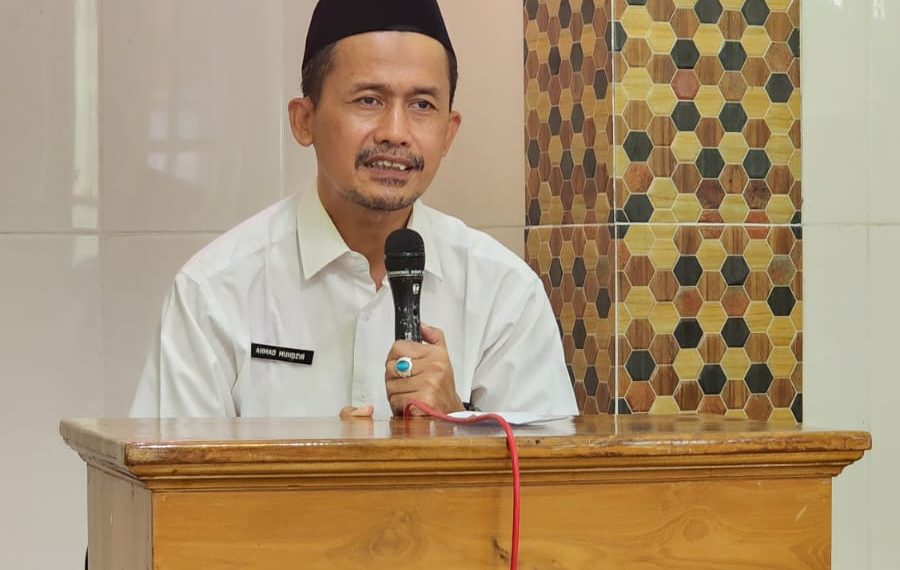 Ceramah Ramadhan di Mushola Al-Ikhlas, Kepala Kankemenag Kota Tegal Ajak Jamaah Renungi Hikmah Puasa