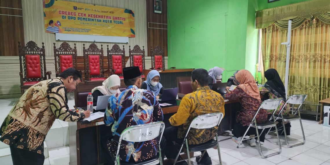 Cek Kesehatan Langsung ke Instansi, 52 ASN Kankemenag Kota Tegal Ikut Program Grebek Cek Kesehatan Gratis dari Puskesmas