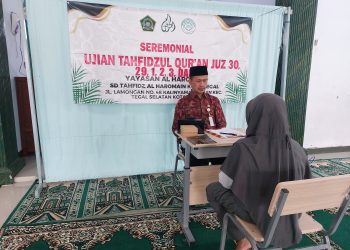Menguatkan Spirit Al-Qur’an, Kepala Kankemenag Kota Tegal Uji Hafalan Santri Cilik SD Al Haromain