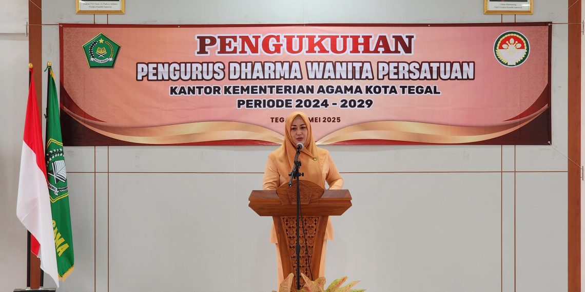 Pengukuhan Pengurus DWP Kankemenag Kota Tegal : Siap Jadi Motor Perubahan Menuju Indonesia Emas 2045