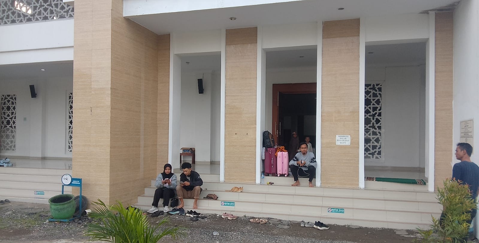 Kehangatan di Arus Balik, Masjid Ramah Pemudik dan Layanan KUA Kota Tegal Tetap Optimal
